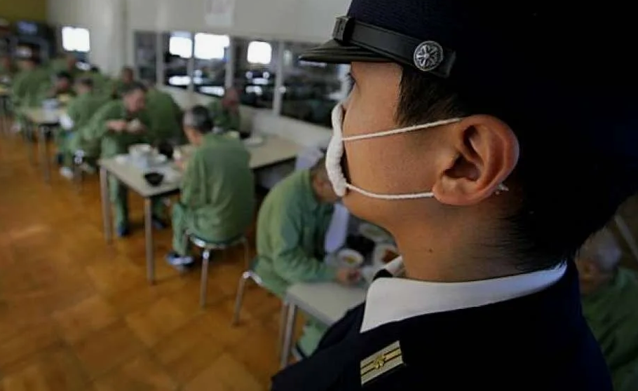 Как слово «сан»рушит японские тюрьмы изнутри