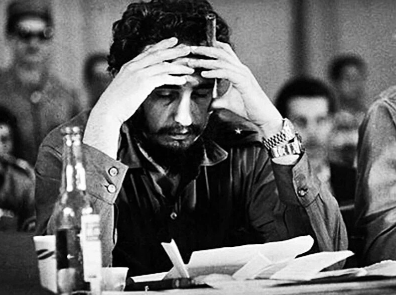 Зачем Фидель Кастро носил два "Ролекса" сразу? Все просто
