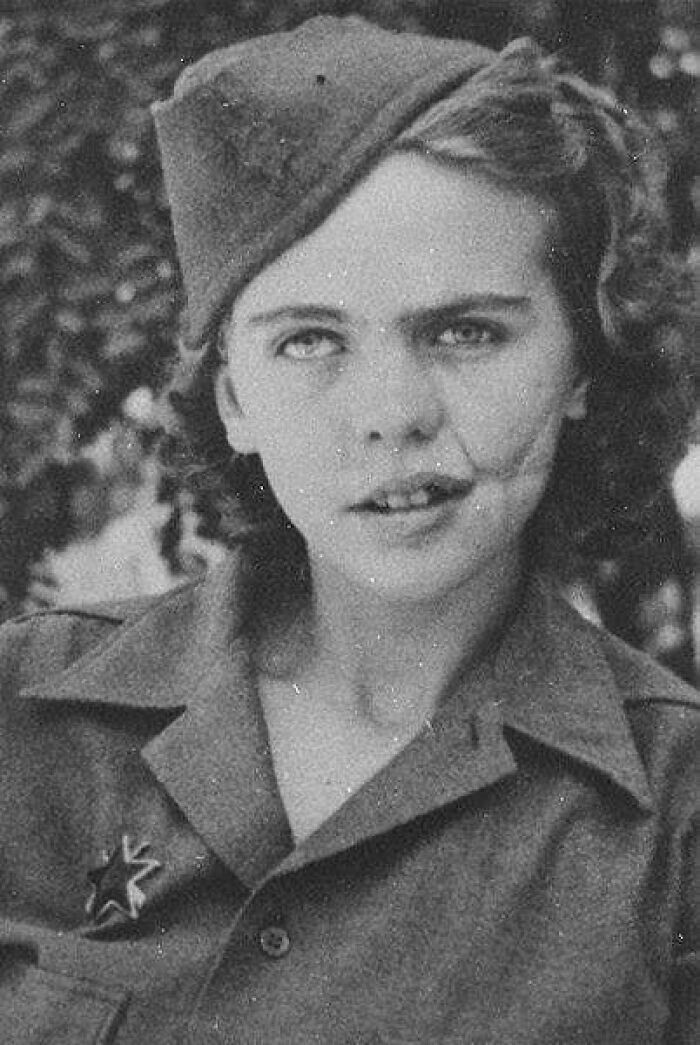 15. Словенка Альбина Мали-Хочевар, которая в 1941 году, в возрасте 16 лет, вступила в Народно-освободительное движение