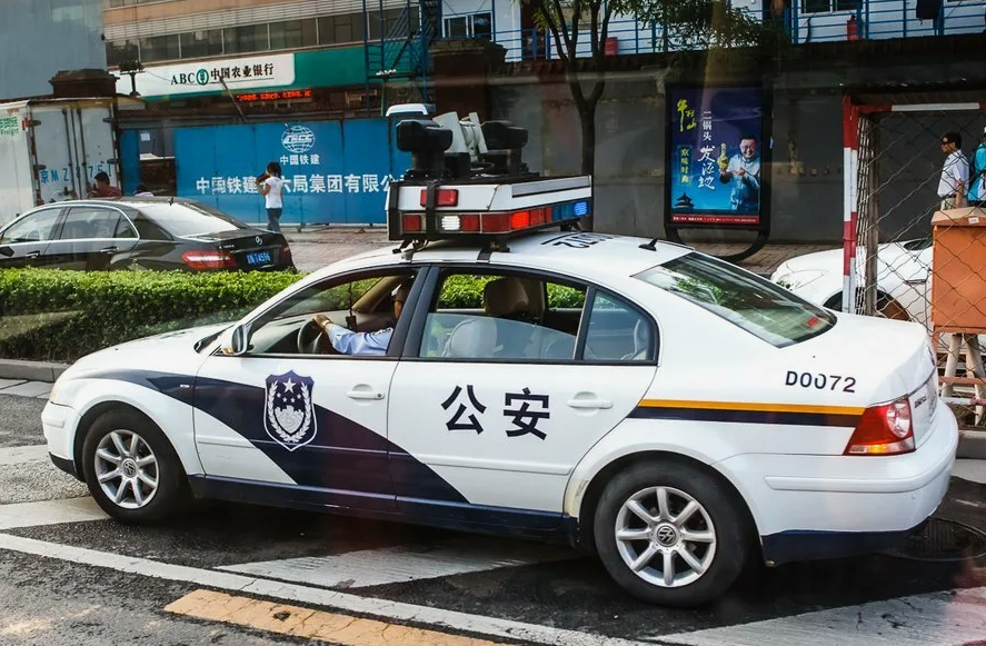 История китайской преступницы, установившей трекеры на полицейские машины