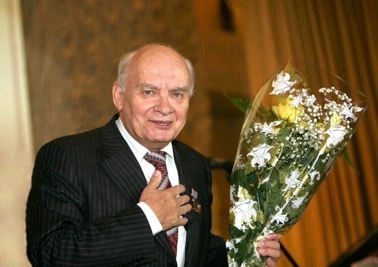 Николай Добронравов