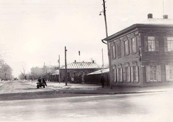 Благовещенск. Улица Зейская между ул. Калинина и Б. Хмельницкого, 1968 год.