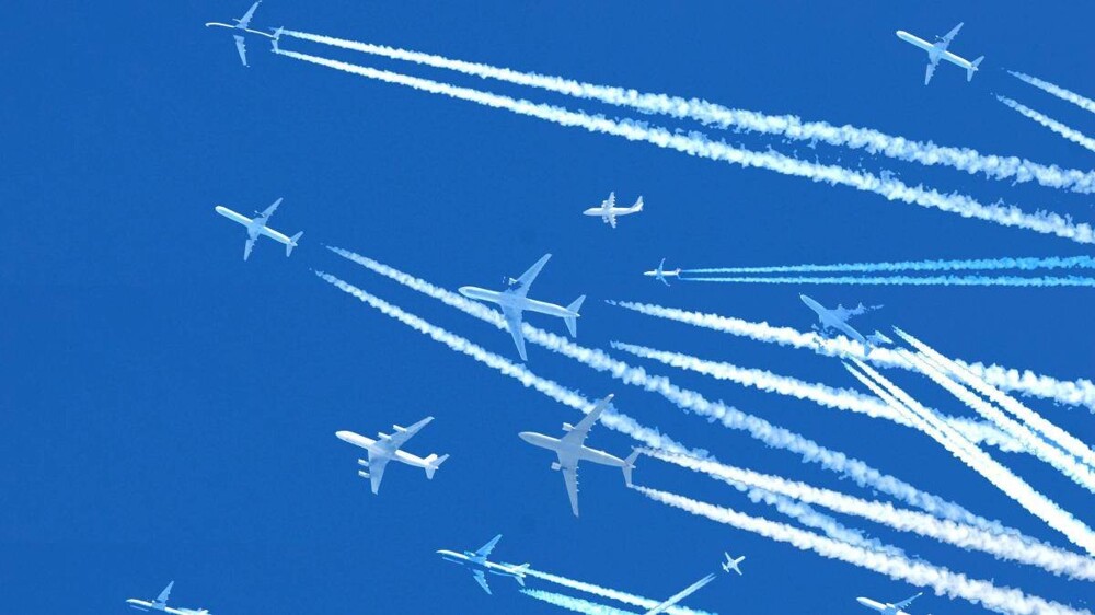 В американском штате захотели запретить инверсионные следы от самолётов