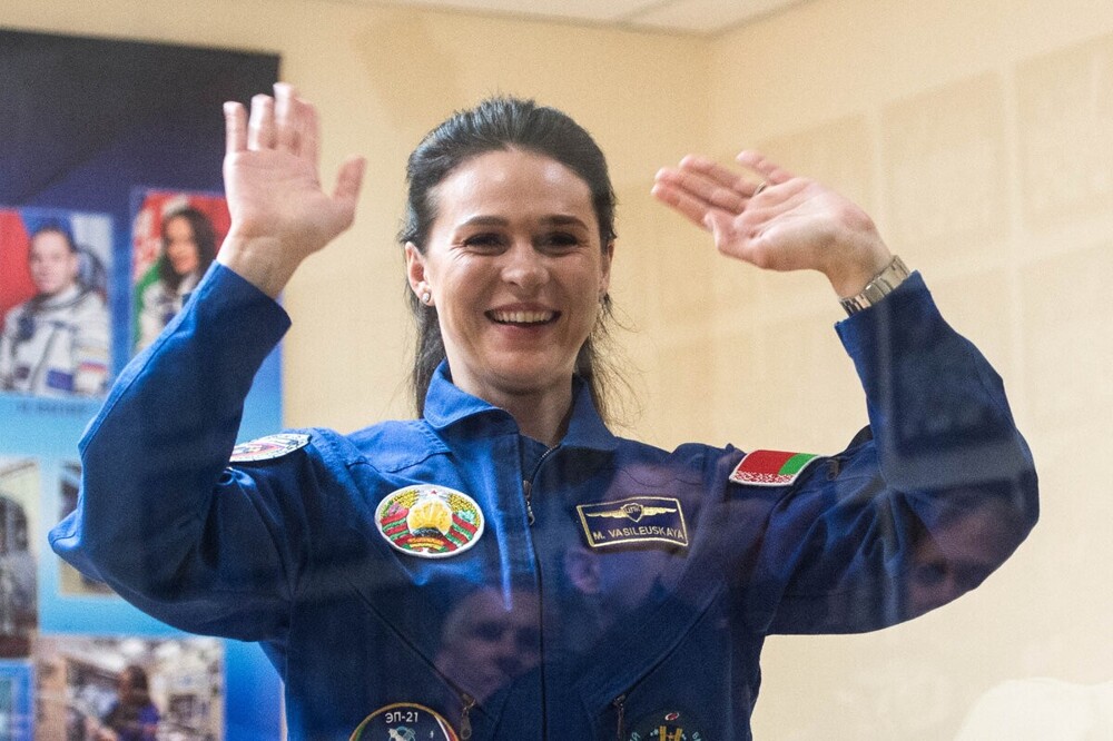 Как простая стюардесса Марина Василевская стала первой женщиной-космонавтом Белоруссии