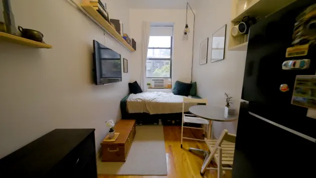 Американец живёт в крошечной квартире размером с парковочное место