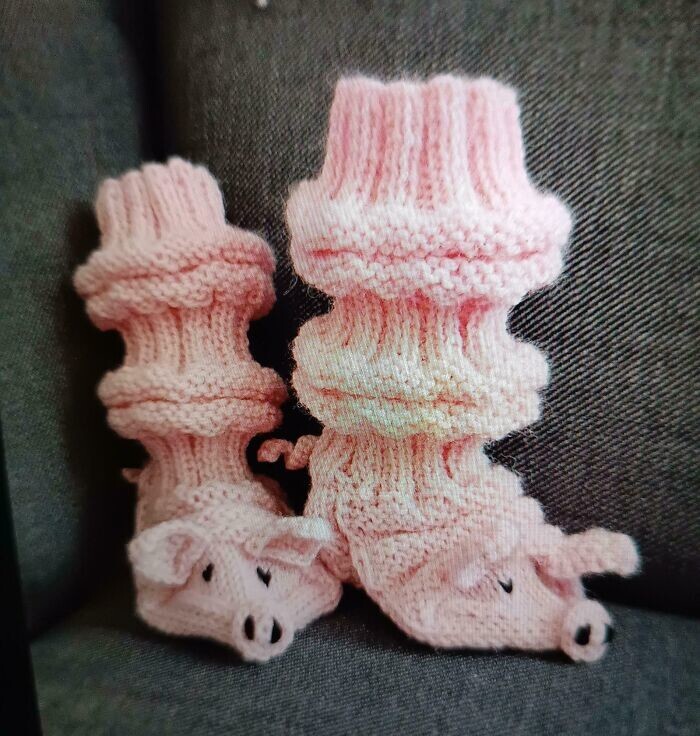 24. Детские носки-свинки