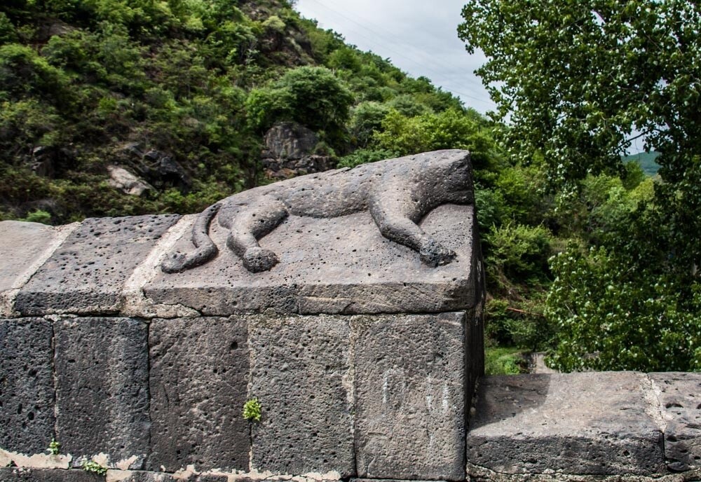 Армянский «мост с кошками». Ему больше 800 лет, и он очень хорош!