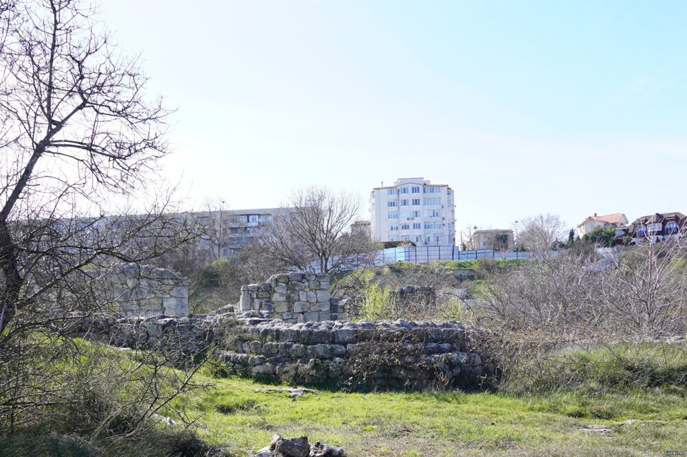 Развалины храма Богородицы Влахернской, средневековый, построен на древнем не...