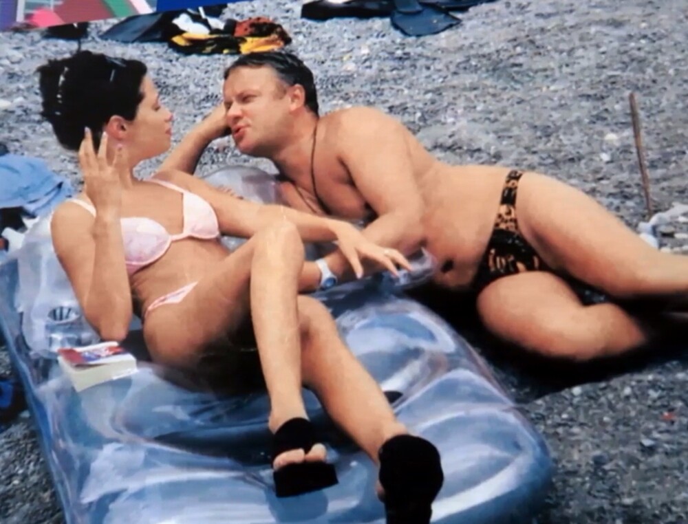 Сергей Супонев с моделью Юлией Кузьминой на отдыхе, 1990-е годы.