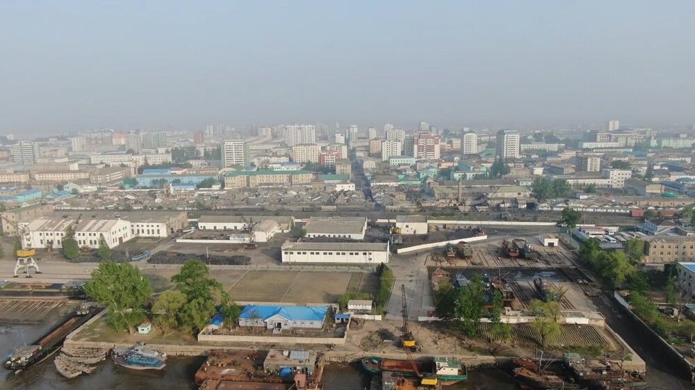 Пользователь Reddit с помощью дрона тайно снял приграничный город в КНДР