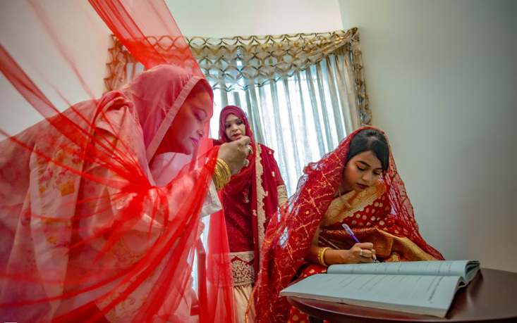 Как девушки в Бангладеш перестали быть девственницами