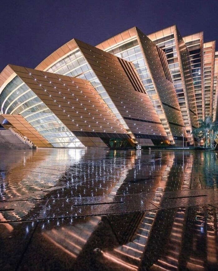 7. Большой театр Вэньчжоу (Китай) по проекту архитектора Карлоса Отта