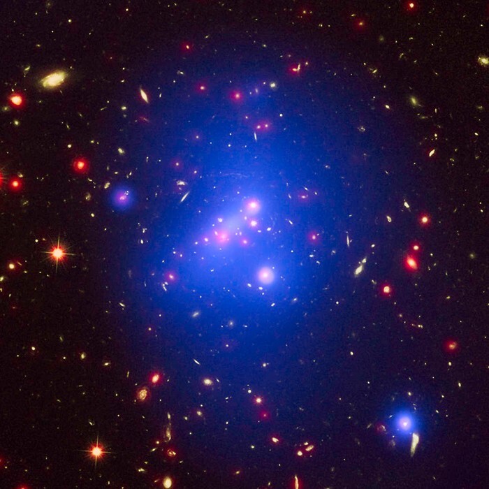 27. IDCS 1426 - массивное скопление галактик, расположенное в 10 миллиардах световых лет от Земли