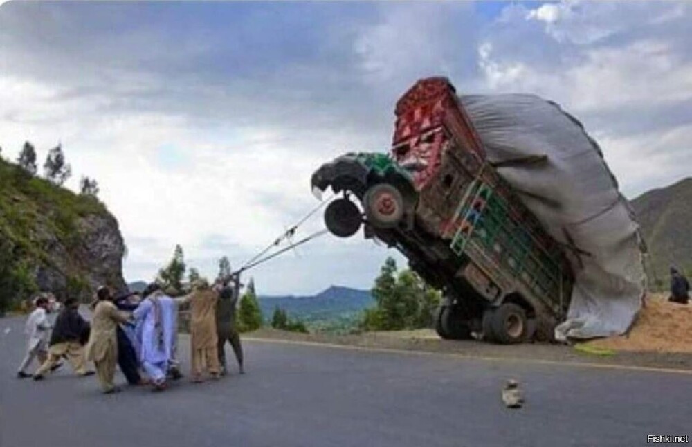 Приручение дикого пакистанского грузовика 