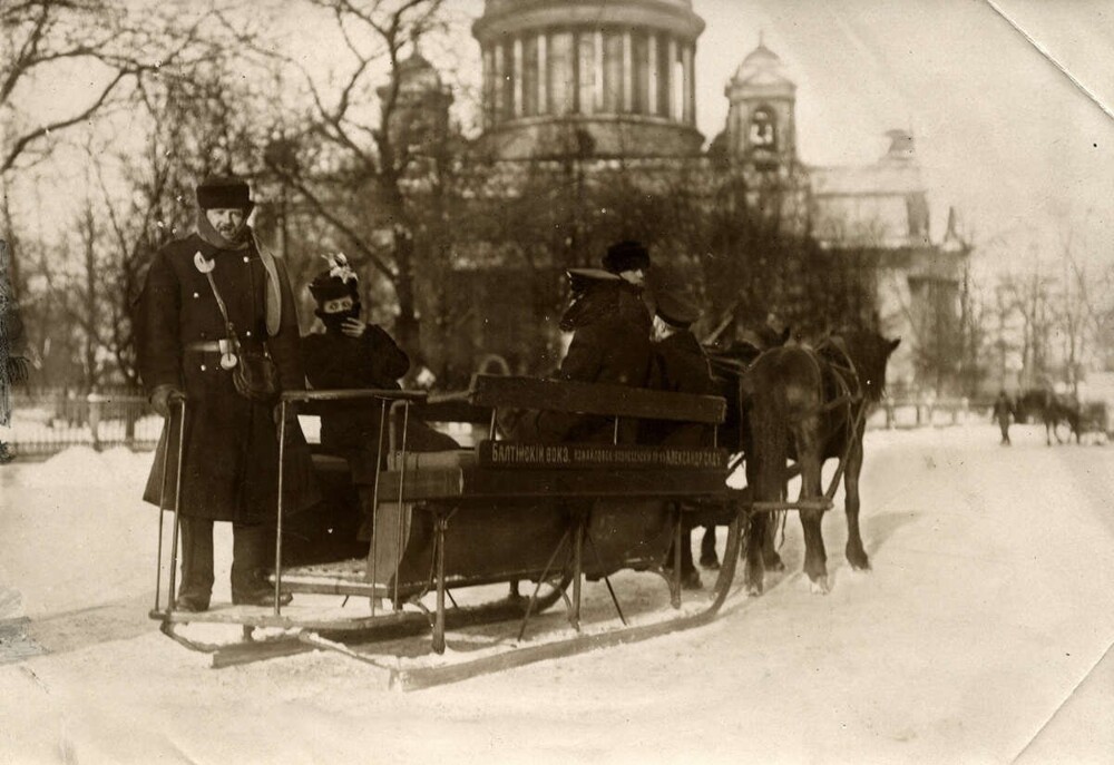 Вообще, с общественным транспортом в Санкт-Петербурге тех лет всё было очень необычно.