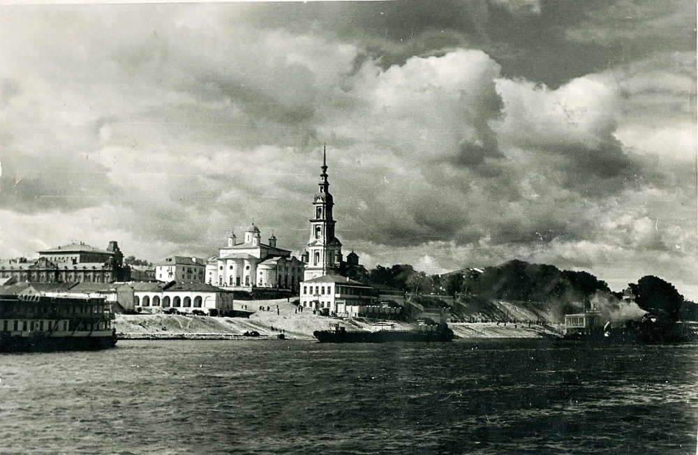 Кинешма, Ивановская область. Вид на исторический центр, 1950-е годы.