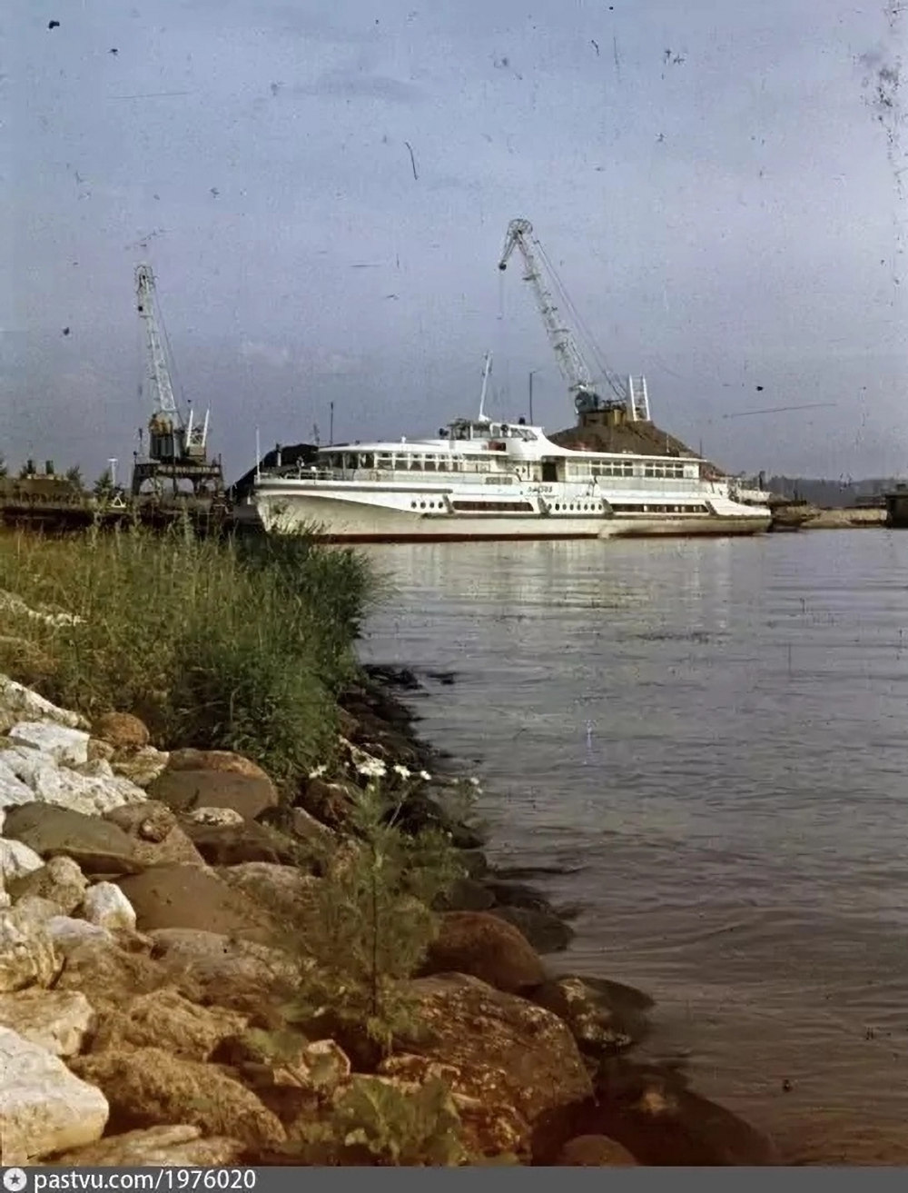 Кинешма, Ивановская область. Вид на порт, 1972 год.