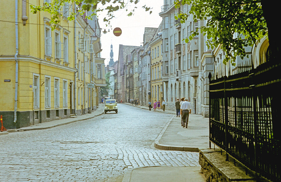 Таллин, Эстонская ССР. Улица Пикк (Длинная), 1972 год.
