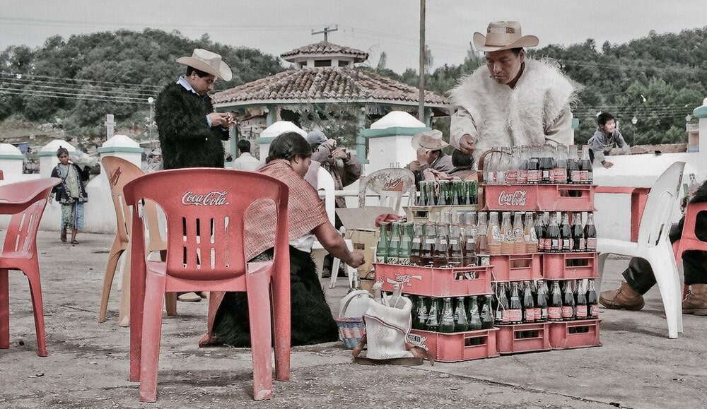 Почему мексиканцы пьют «Кока-Колу» вместо воды и как это отражается на их здоровье