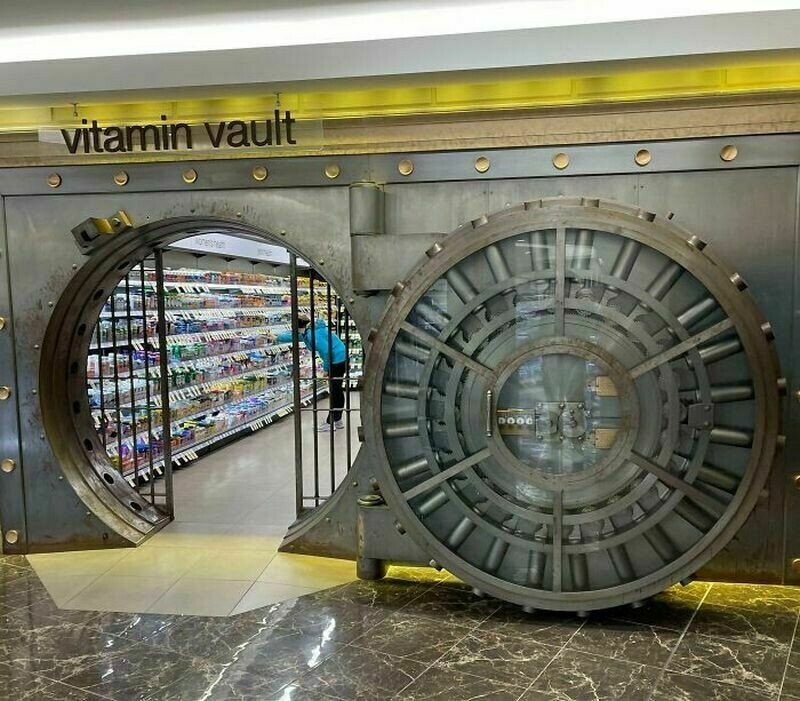 Супермаркет в бывшем банковском хранилище