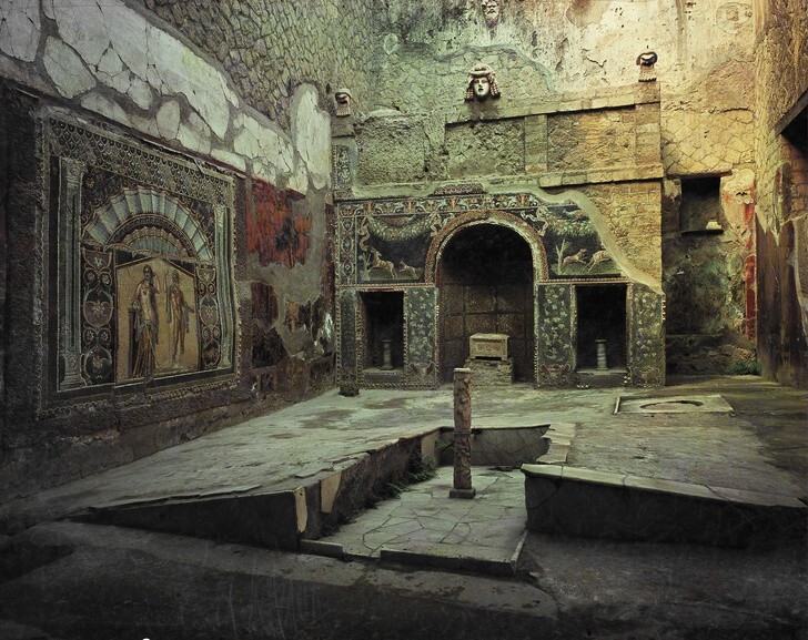 Пепел Везувия сохранил римскую мозаику возрастом 2000 лет