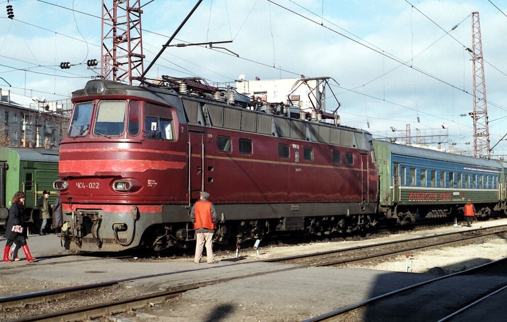 ЧС4-022Р, станция Саратов-I, 1995 год