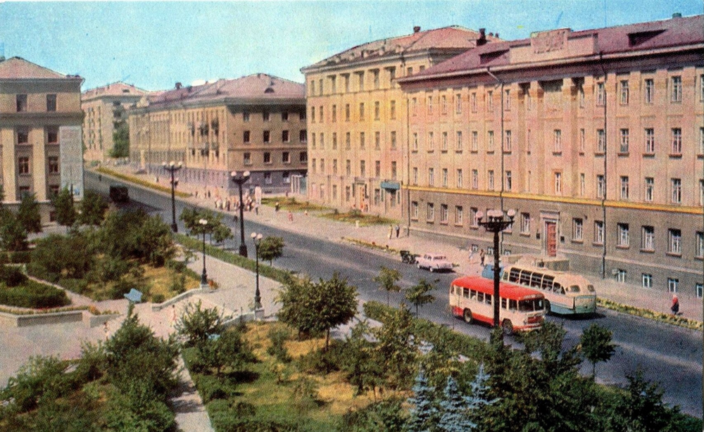 Белгород. Улица имени Фрунзе, в районе 1968 года.