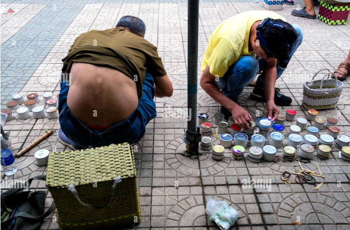 Как китайский городок продает сверчков за миллионы