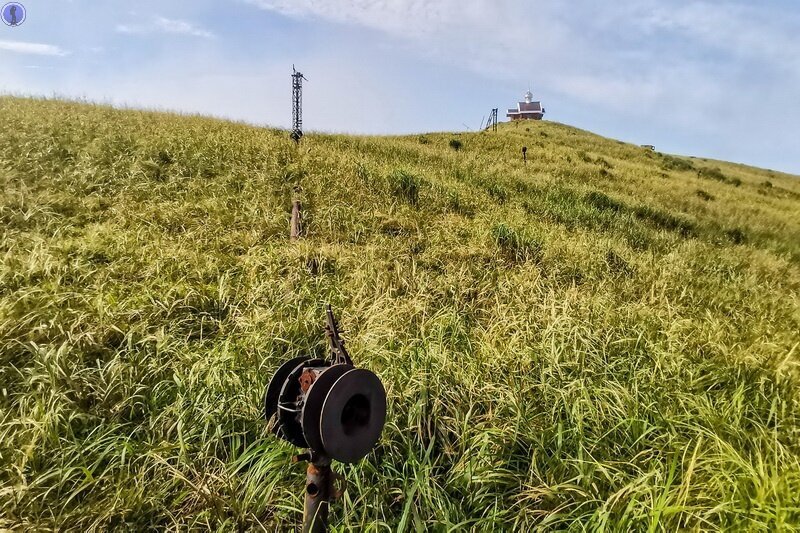 Заброшенный бункер станции наблюдения и связи на горе военного острова Аскольд