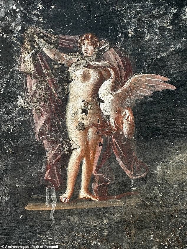 В Помпеях нашли потрясающие фрески с героями Троянской войны