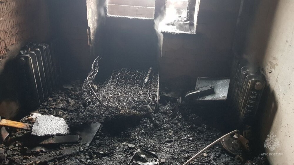 В Удмуртии мужчина поджёг спящих жену с приятелем, но из пожара не выбрался - и сам сгорел