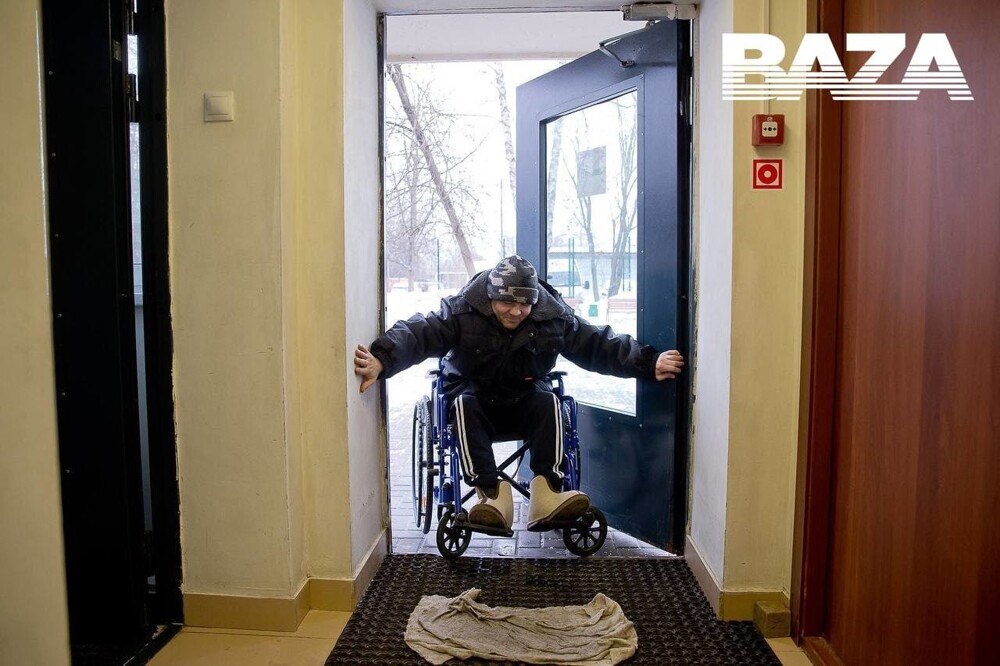 В Москве "профессиональный бездомный" лишился 10 пальцев и документов, но в итоге нашёл родственников