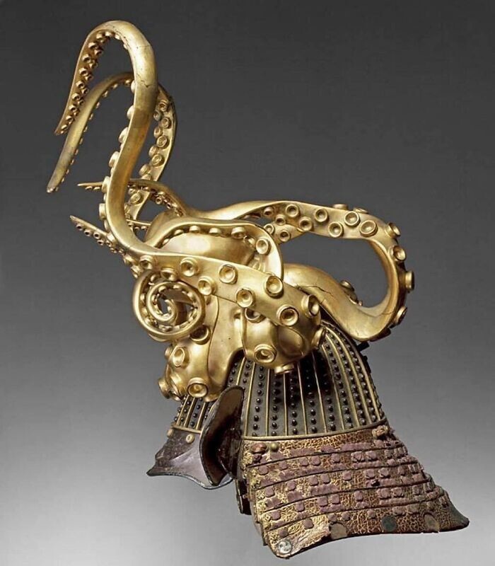 15. Самурайский шлем в форме осьминога, XVIII век