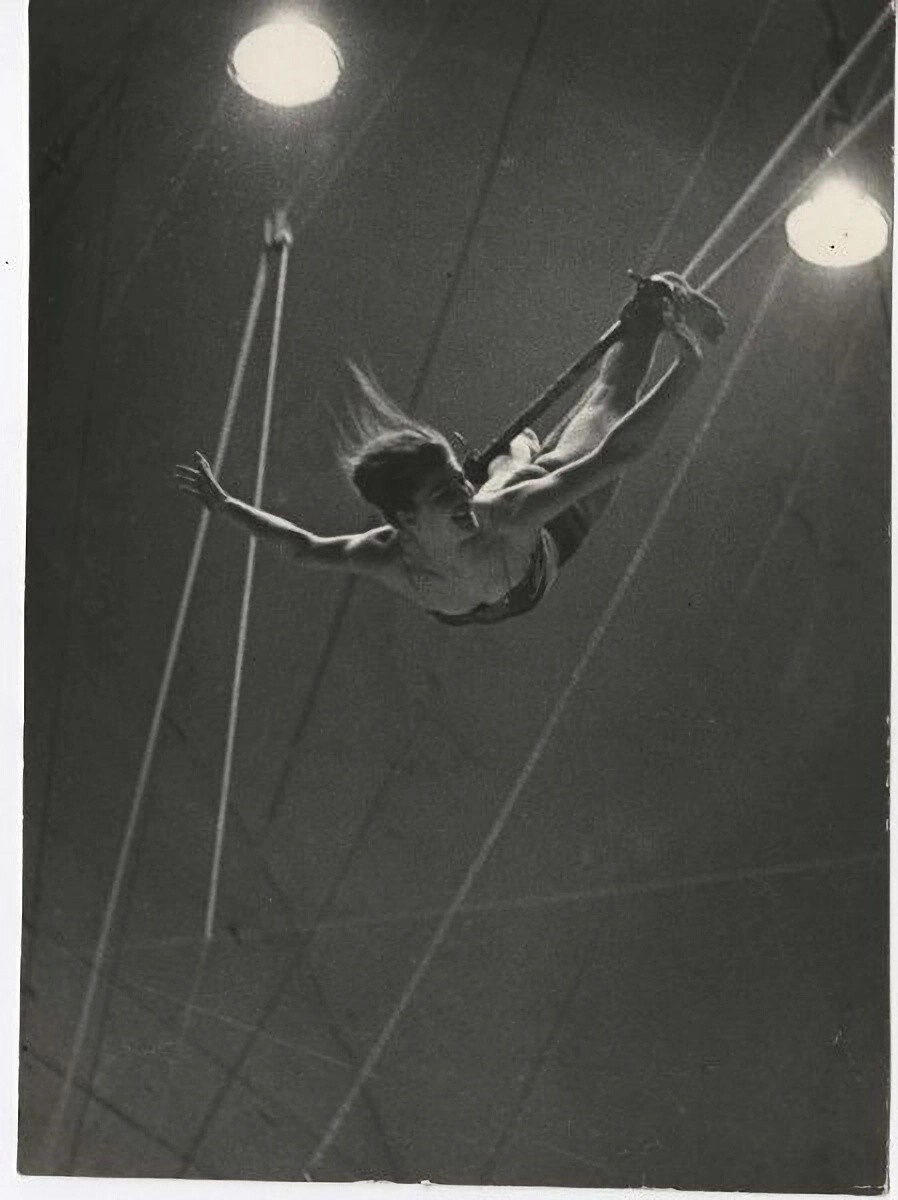 1960-е. Воздушная гимнастка Людмила Канагина