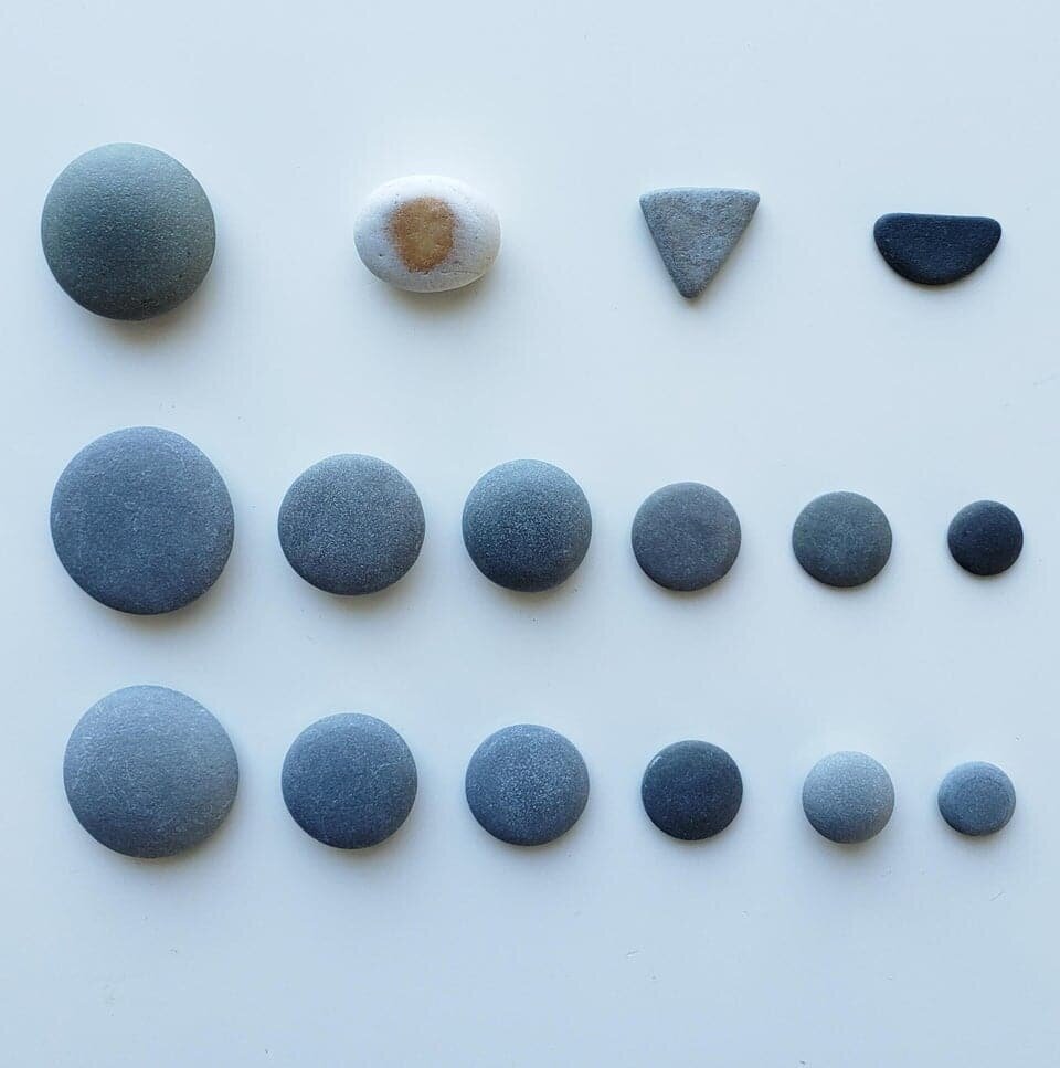 3. «Идеально круглые камни, которые я нашла на берегу»