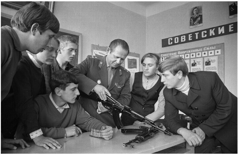 Интересные фотографии времен СССР от Юганск за 25 апреля 2024