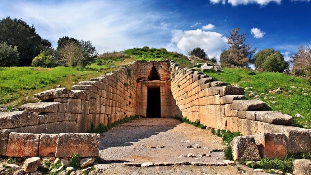 30 любопытных древних захоронений, у которых есть своя история