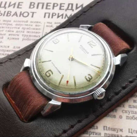 Первые часы в СССР, которые работали на "автомате"