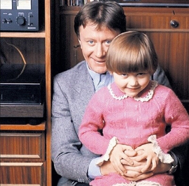 Андрей Миронов с дочкой Машей