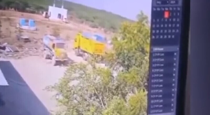 Мощный взрыв возле шахты в Индии попал на видео