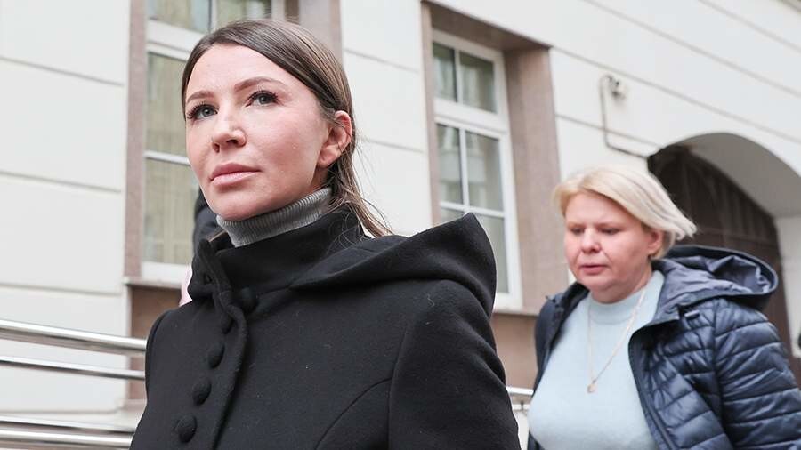 Блиновская обратилась в суд, чтобы признать себя банкротом