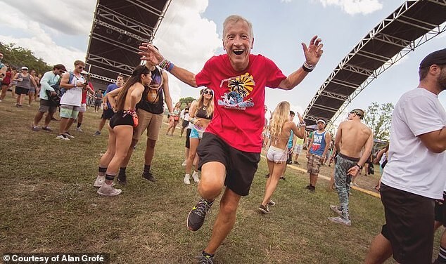 Дедушка на рейве: 79-летний тусовщик посетил десятки фестивалей