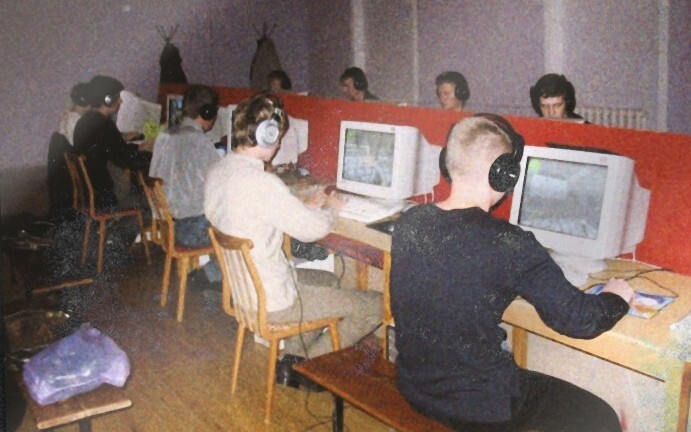 Компьютерный клуб, 2000 год