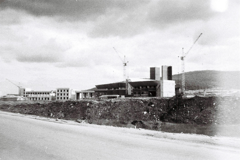Тында, Амурская область. Строительство нового ныне действующего железнодорожного вокзала, 1984 год.