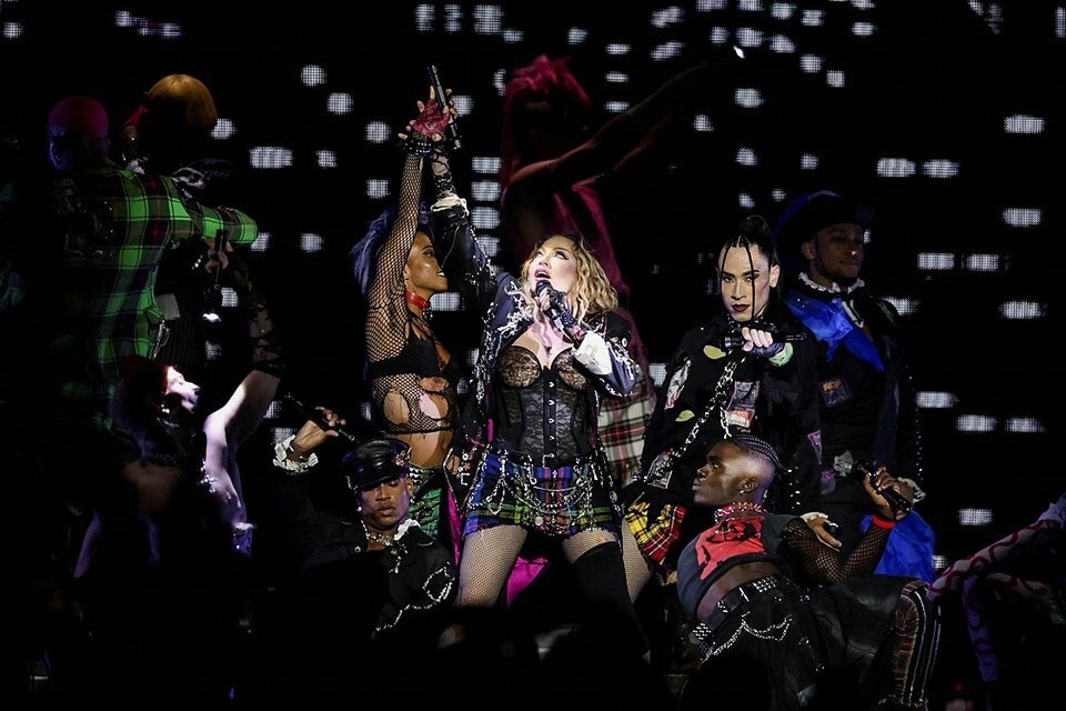 65-летняя Мадонна дала самый большой концерт за свою карьеру