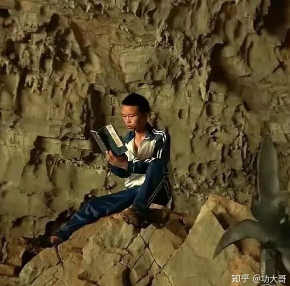 Китайцы ломанулись в горы, начитавшись романов