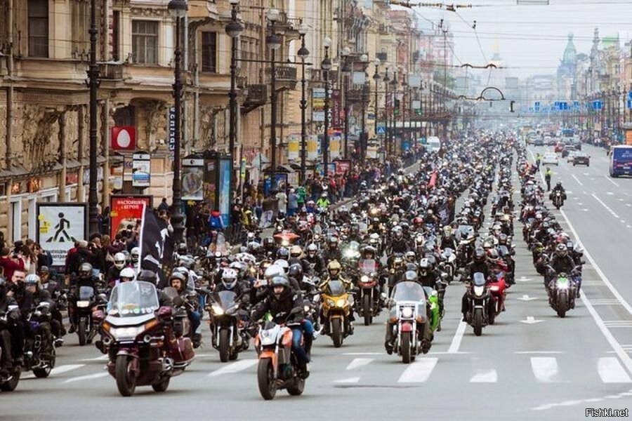 Сезон байкеров открывается в Москве 11 мая мотопарадом