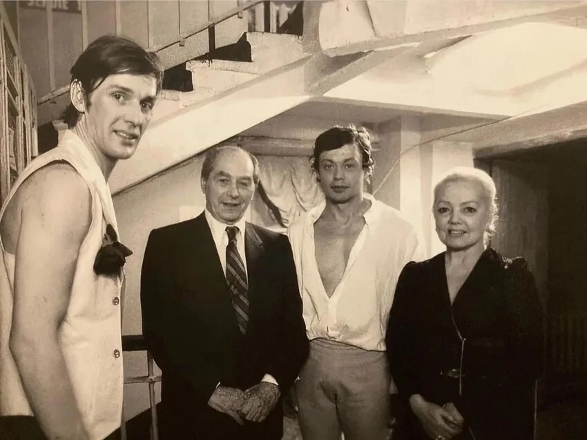 Александр Абдулов, Николай Караченцов и артист балета и педагог Игорь Моисеев с супругой Ириной.