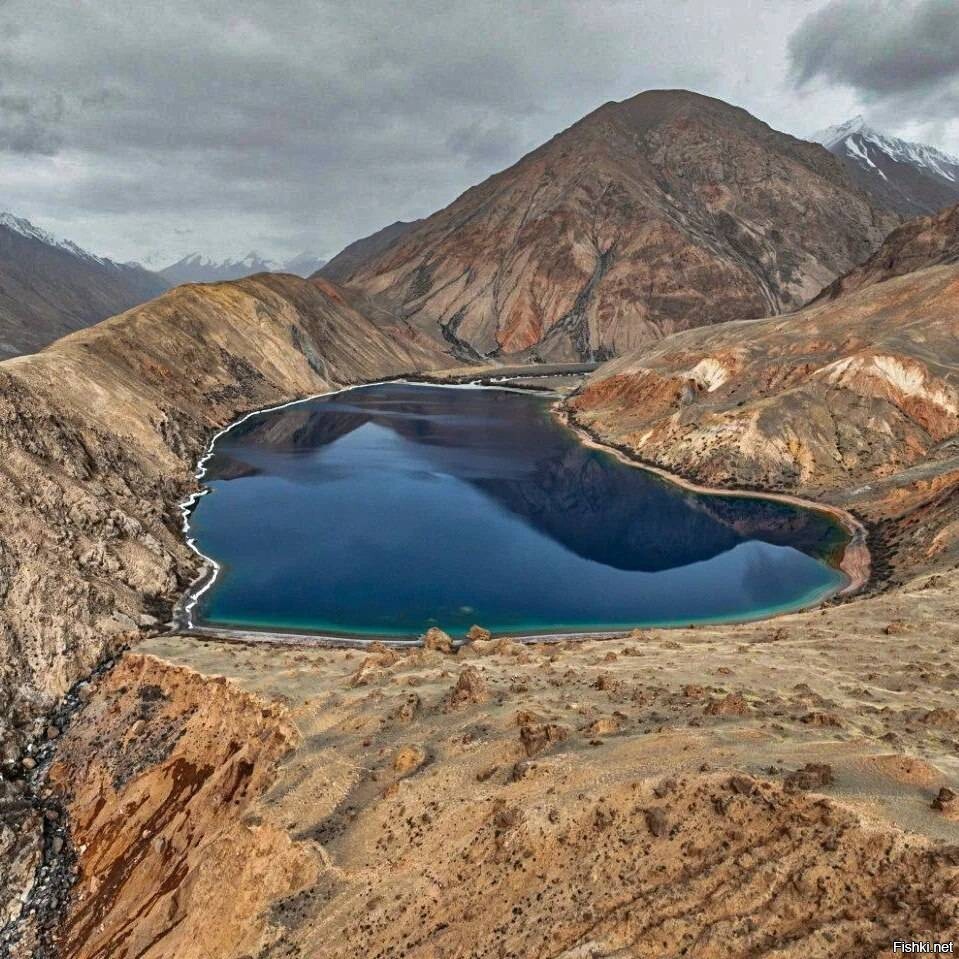 Высокогорное озеро Баш-Кёль на востоке Иссык-Кульской области