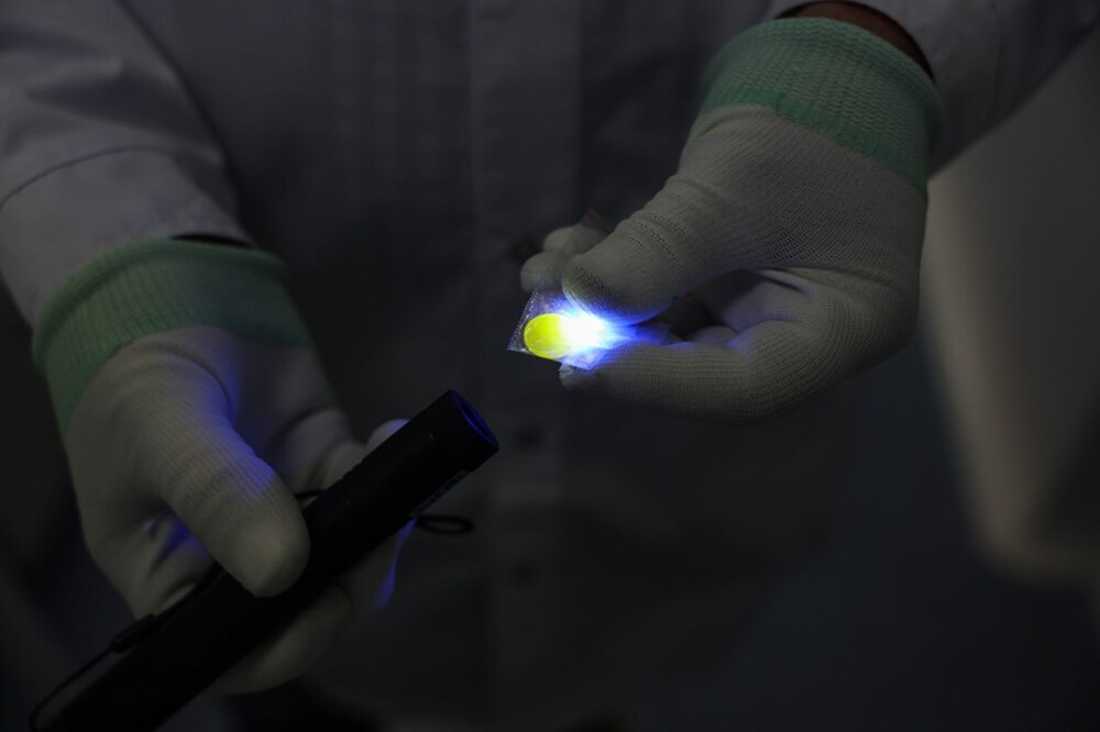 Российские ученые смогли увеличить мощность свечения прожекторов